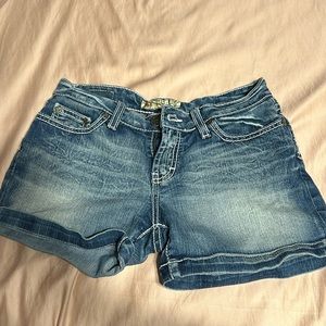 I am selling these BKE Jeans short only worn once woman’s size 27.